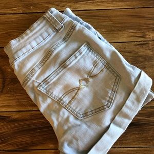 Light blue jean ripped shorts, with cuff